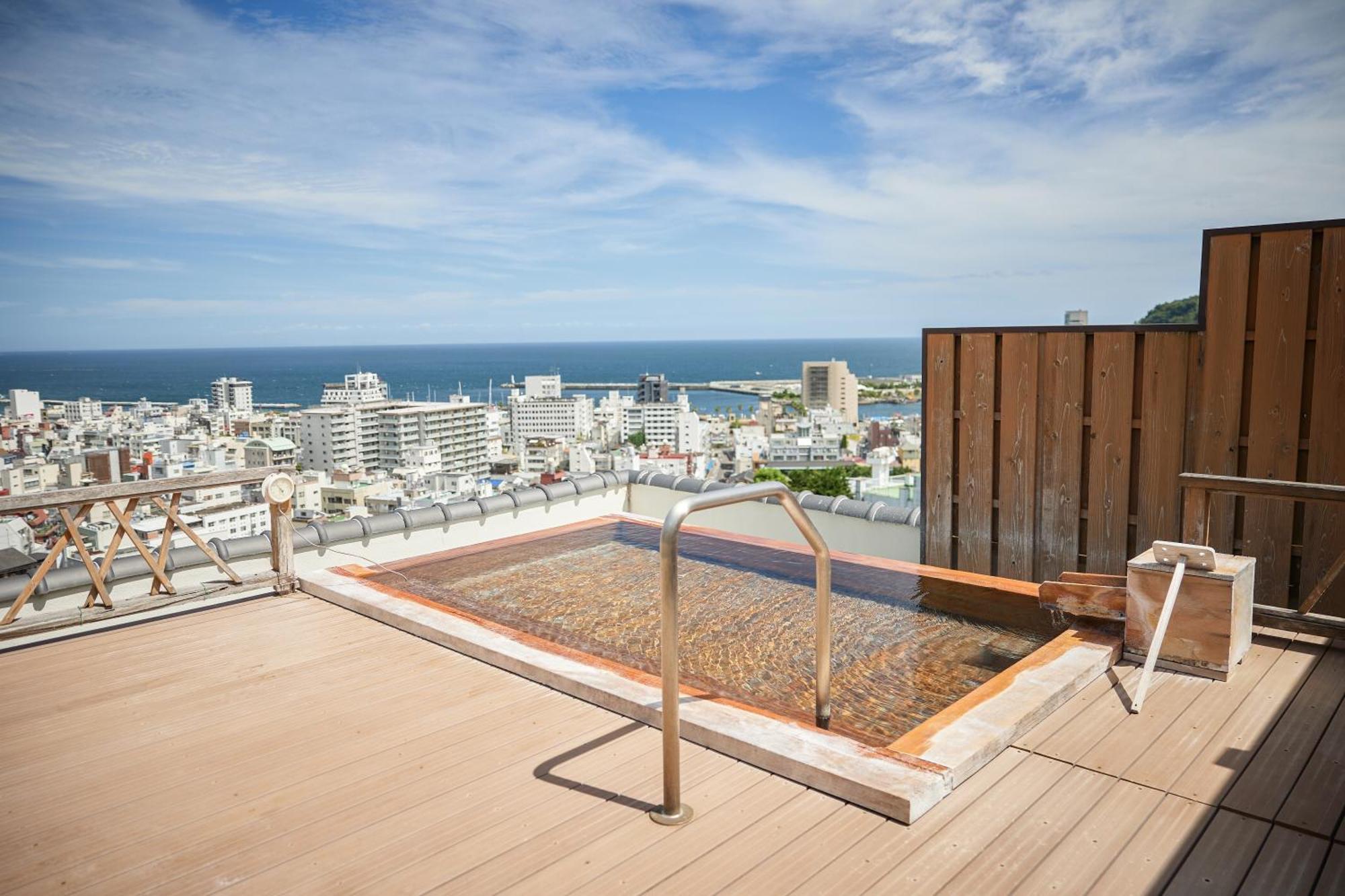 Shin Kadoya Hotel Atami  Buitenkant foto