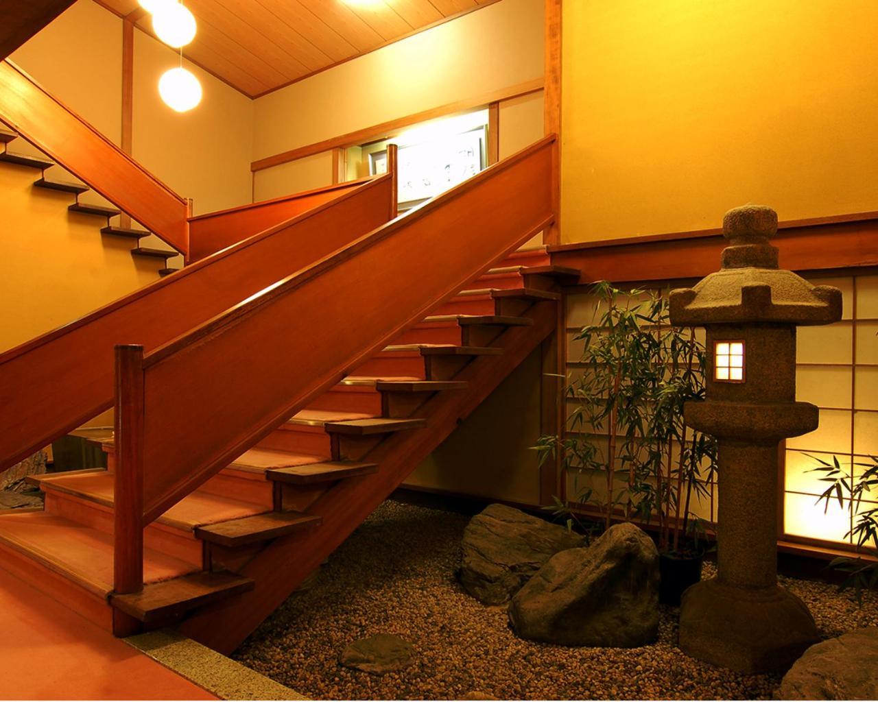 Shin Kadoya Hotel Atami  Buitenkant foto