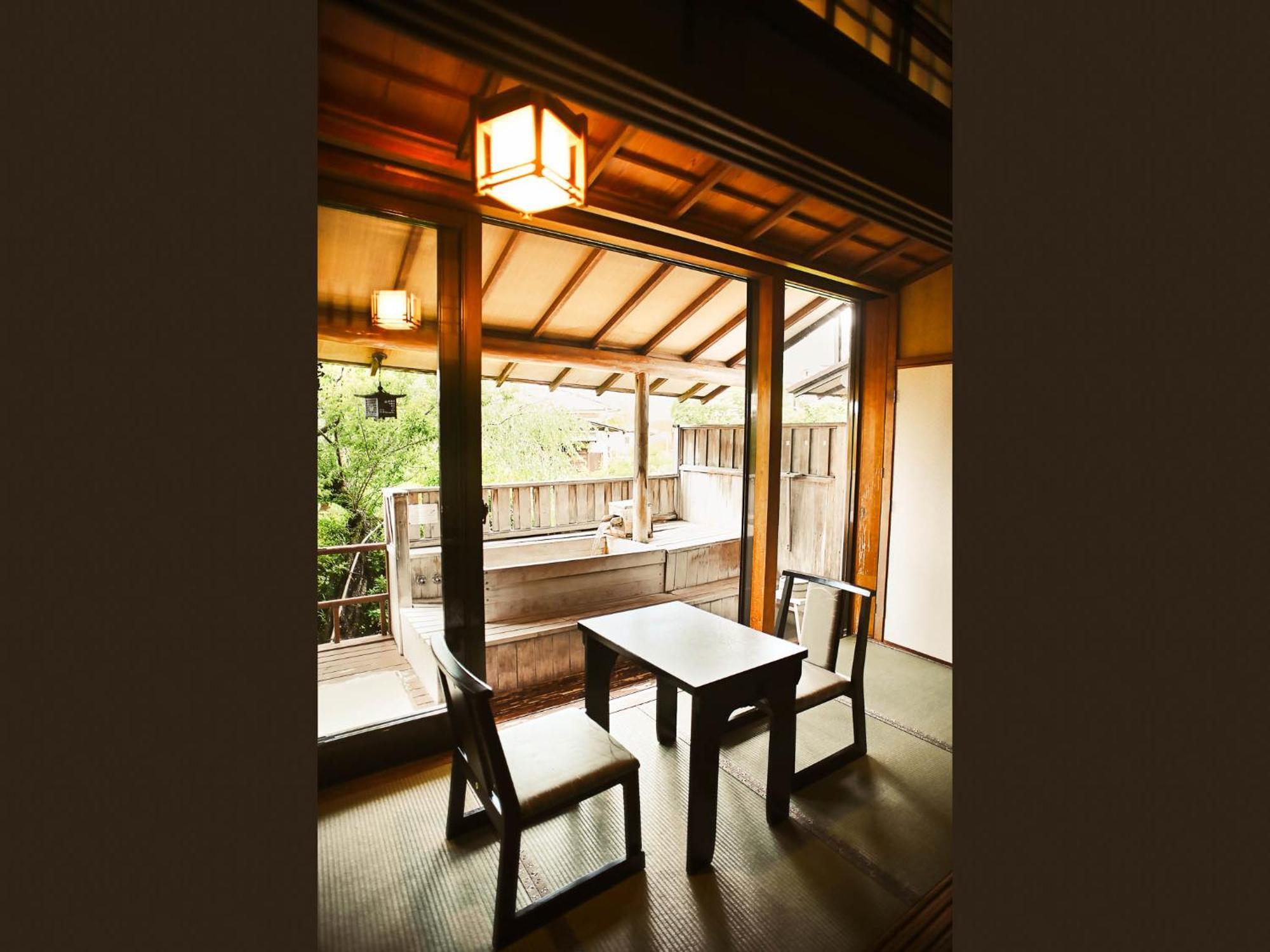 Shin Kadoya Hotel Atami  Buitenkant foto